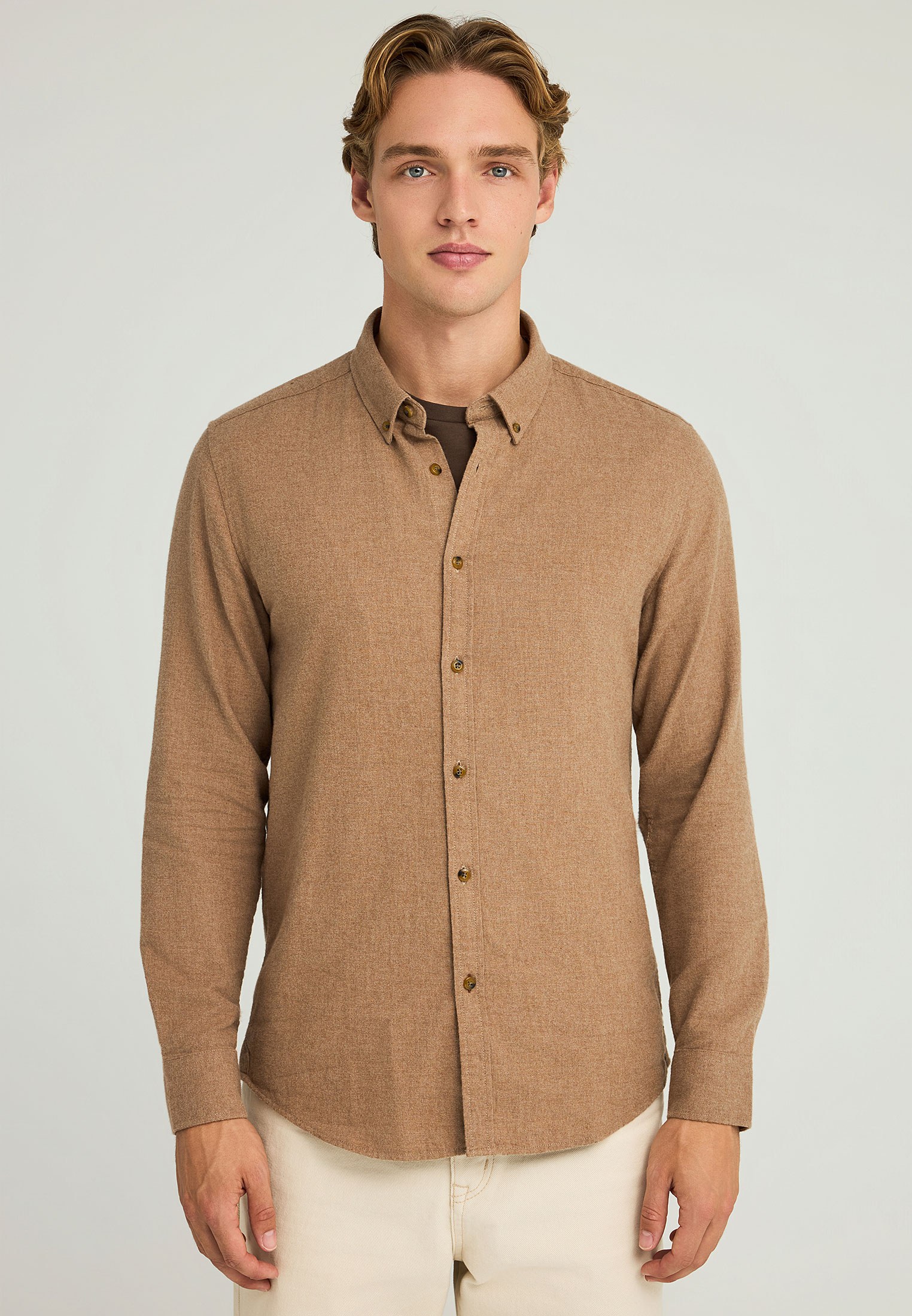Ανδρικό πουκάμισο με button-down γιακά - The Essentials