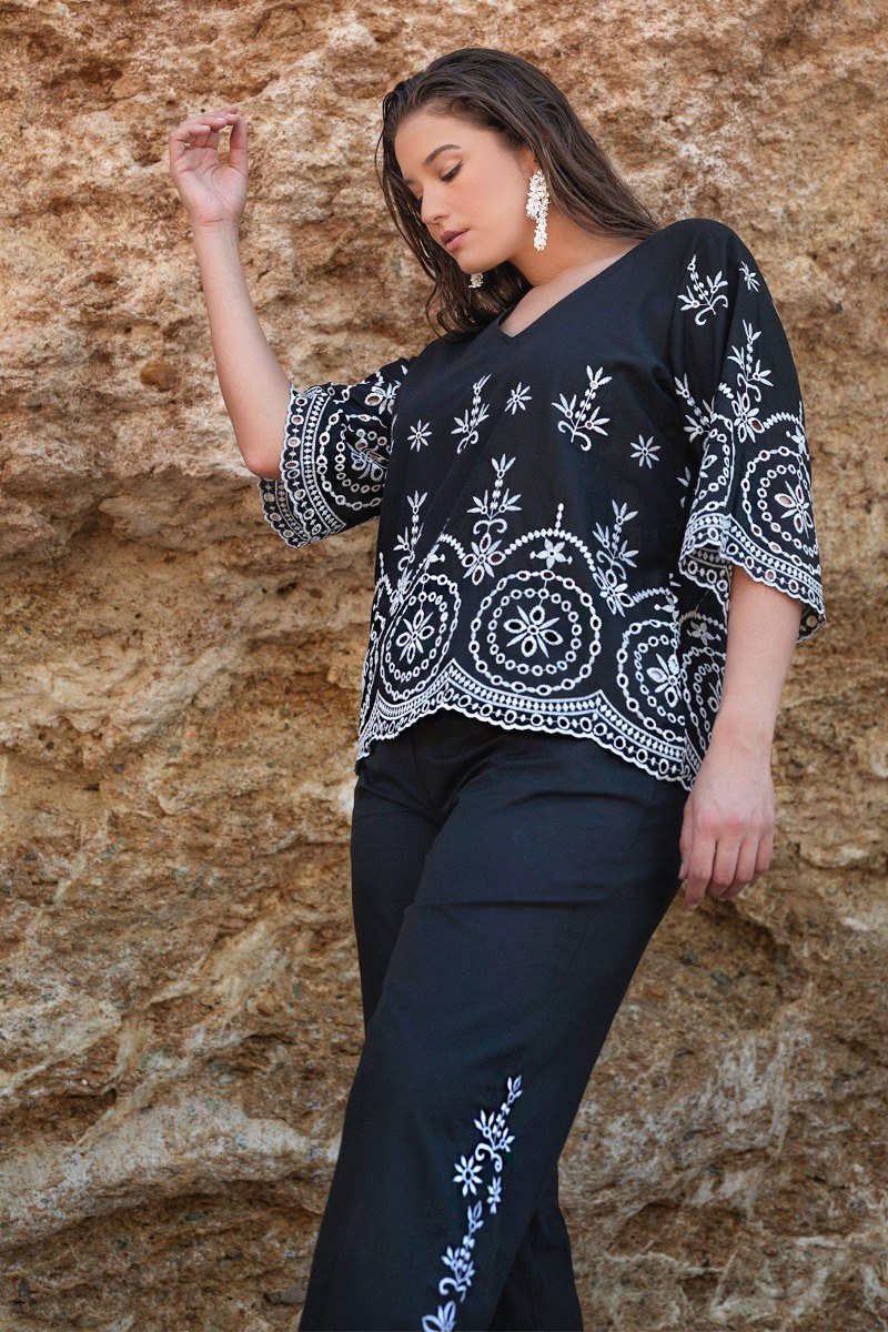 Βαμβακερή μπλούζα με boho κεντήματα