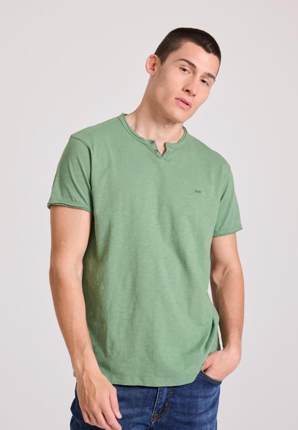 T-shirt με λαιμό henley και raw cuts - The essentials