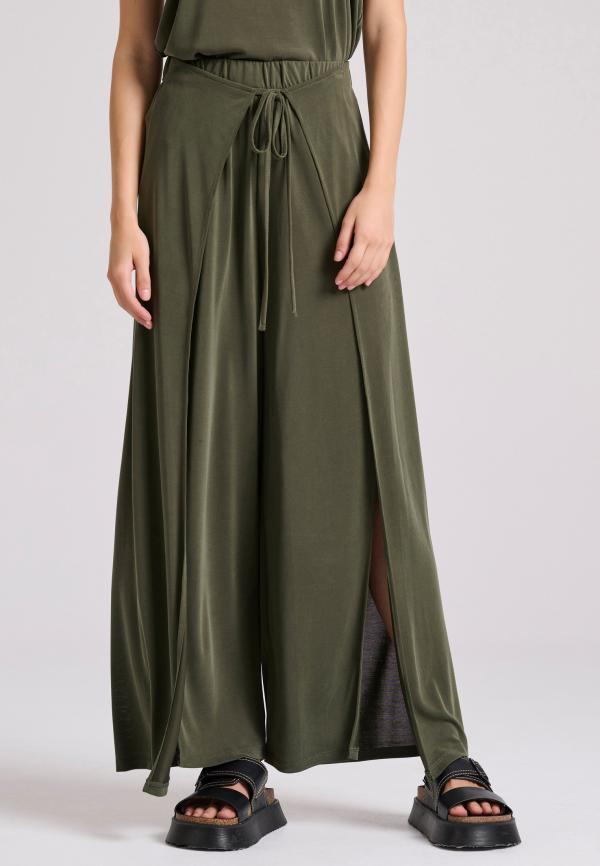 Loose fit παντελόνα με ελαστική μέση