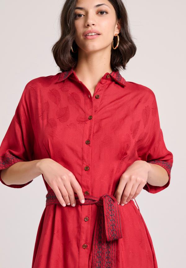 Μίντι σεμιζιέ φόρεμα σε ζακάρ ύφανση