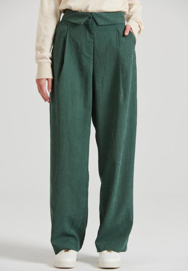 Wide leg fit παντελόνι με μονή πιέτα στη μέση