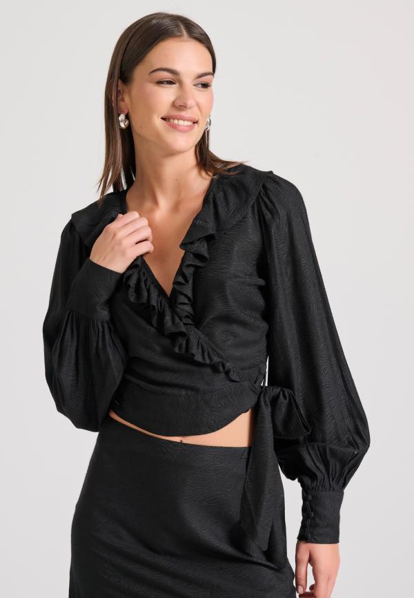 Κρουαζέ τοπ σε ζακάρ ύφανση με βολάν