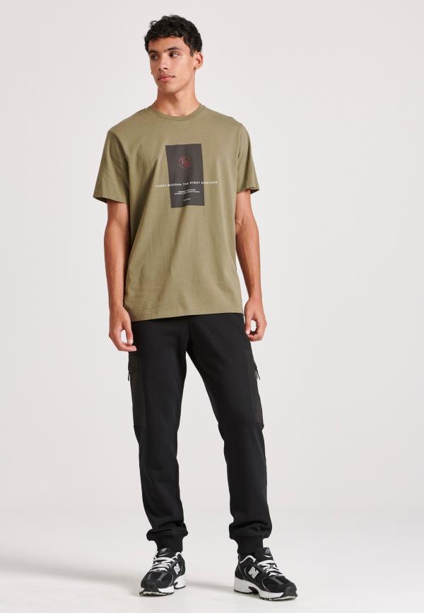 T-shirt με frame τύπωμα στο στήθος