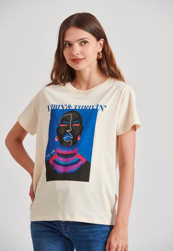 T-shirt με boho τύπωμα