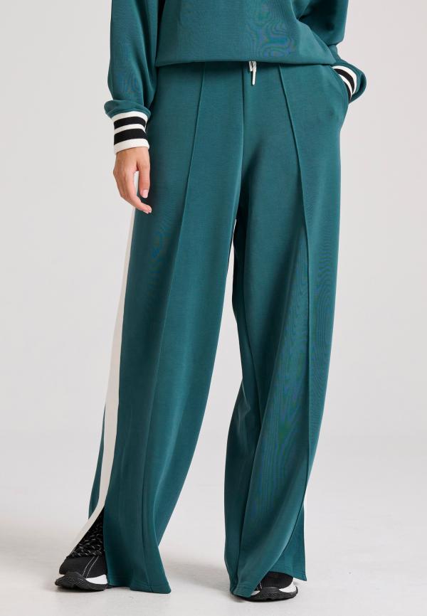 Wide leg fit παντελόνι φόρμας με ρίγα στο πλάι