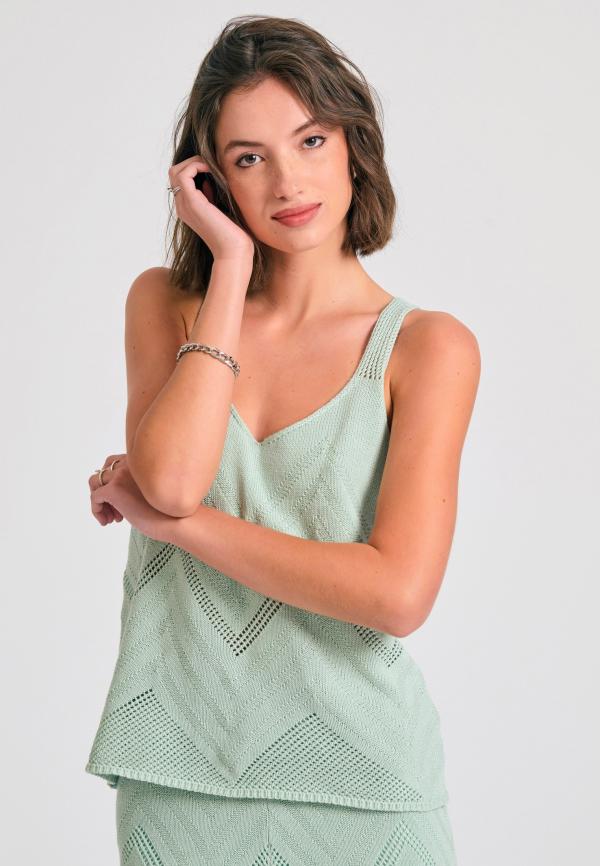 Γυναικεία πλεκτή αμάνικη μπλούζα σε ζακάρ ύφανση