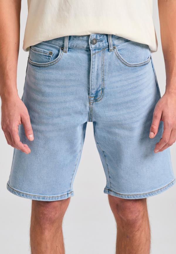 Ανδρική τζιν βερμούδα με washed effects