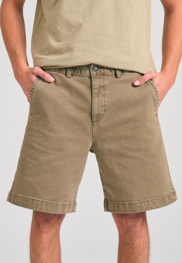 Ανδρική comfort fit garment dyed τζιν βερμούδα