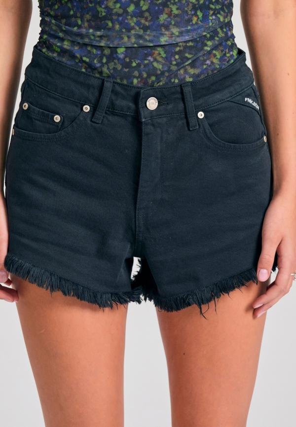 Γυναικείο τζιν σορτς με raw edges