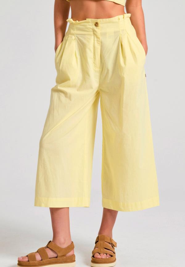 Loose fit παντελόνι με πιέτες στη μέση