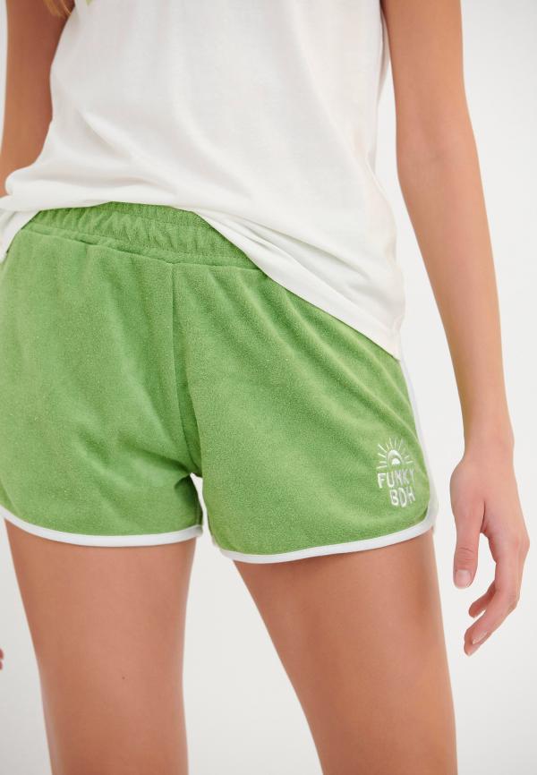 Αθλητικό σορτς σε πετσετέ ύφασμα