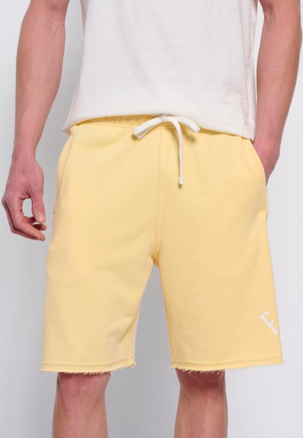 Αθλητική βερμούδα με branded τύπωμα & raw edges