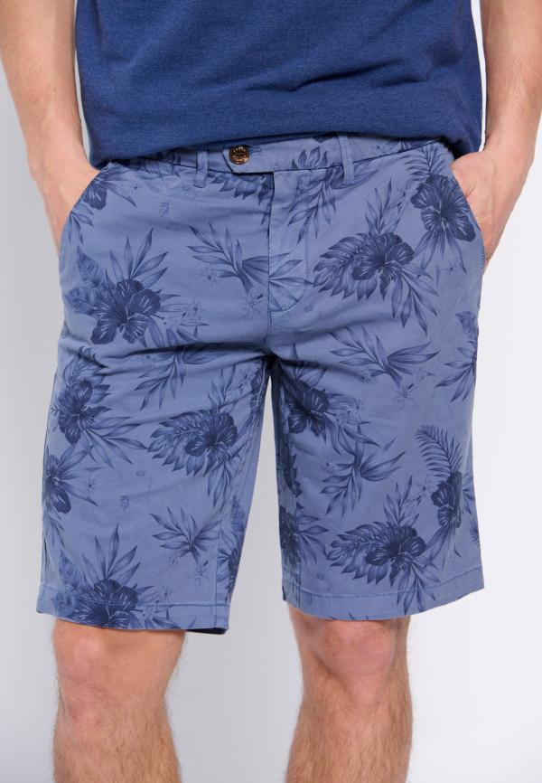 Chino βερμούδα με all over τύπωμα