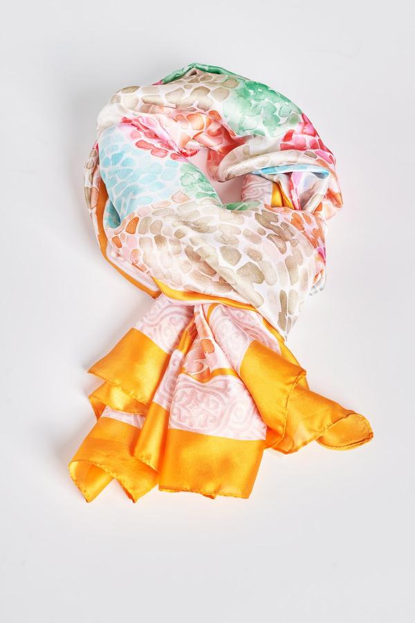 Εσάρπα εμπριμέ σατινέ