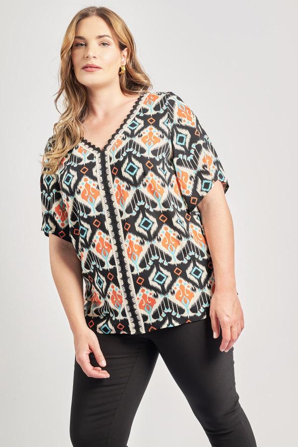 Μπλούζα έθνικ εμπριμέ με διακοσμητική τρέσα