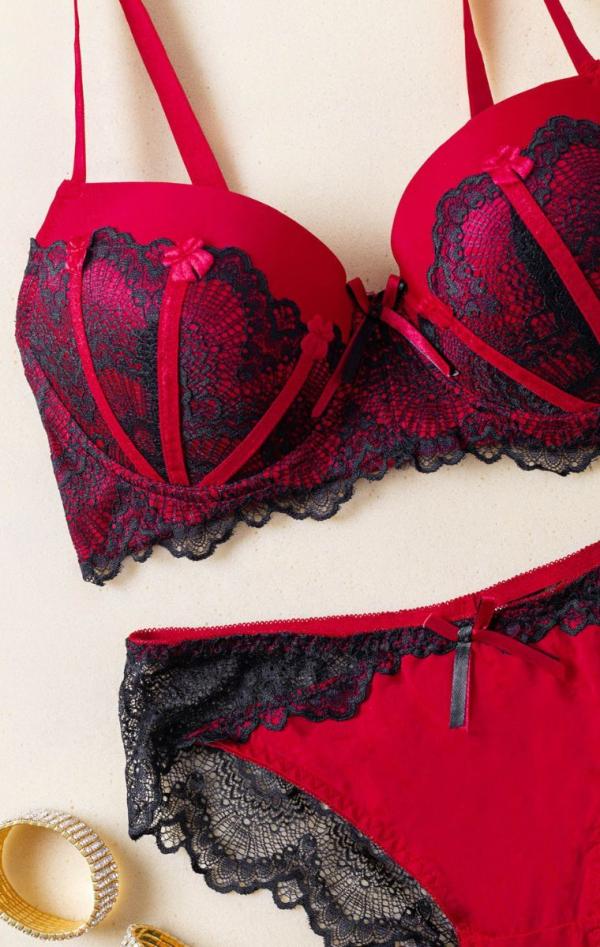 Plus Size Σετ Εσωρούχων Burlesque - Κόκκινο - LC2152-1-Κόκκινο-L/XL